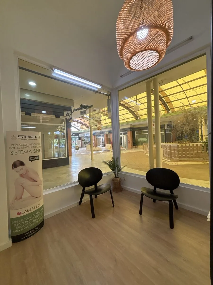 Zona de espera de Sonia Beauty Lifestyle en Mairena del Aljarafe